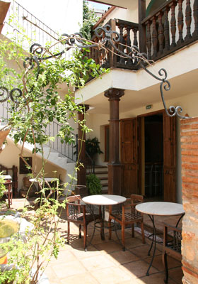 Patio, Hotel Posada del Ángel