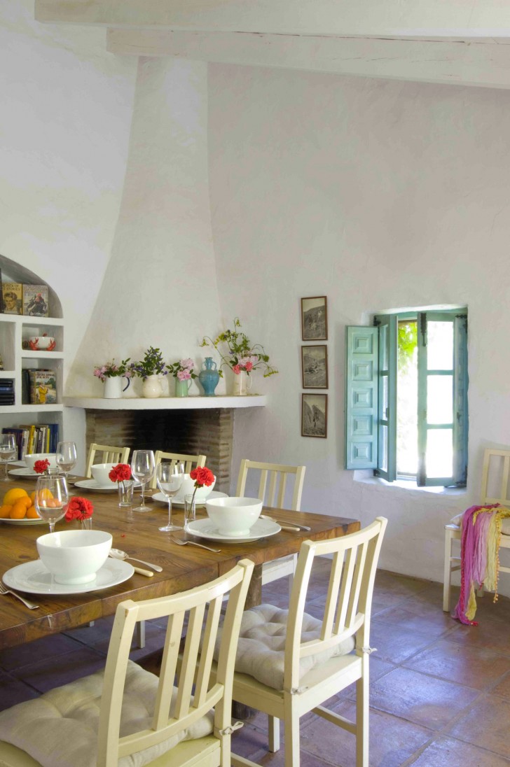 Cosy dining area