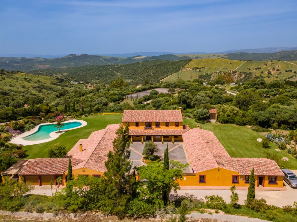 equestrian-cortijo-andalusia